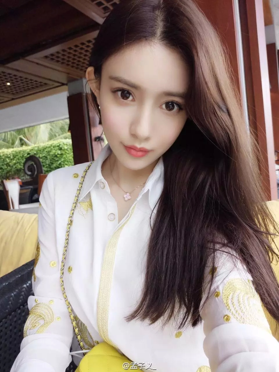 明星網(wǎng)紅,重磅推出明星網(wǎng)紅專屬高科技產(chǎn)品——領(lǐng)略未來科技魅力，讓生活瞬間升級！