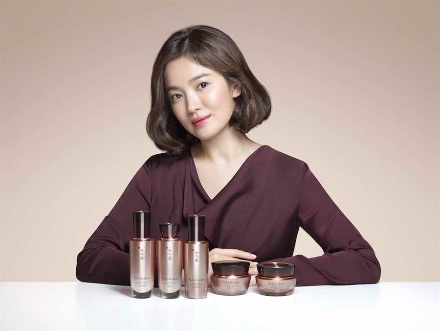 揭秘明星光彩背后的秘密，明星化妝品全解析