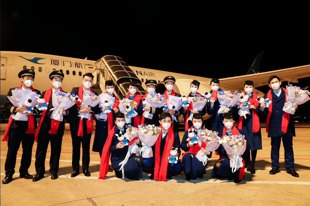 廈航最新動態(tài)與小巷深處的味覺驚喜探索