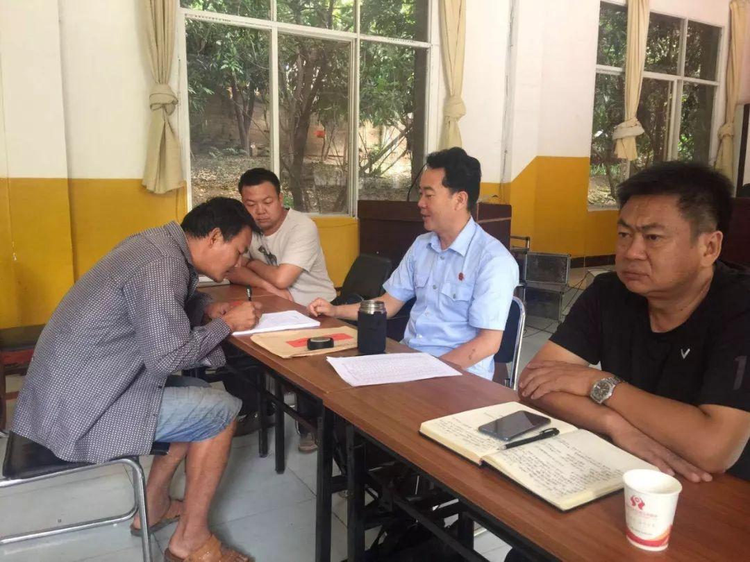 元謀江邊移民動態(tài)更新，小巷風(fēng)情與美食瑰寶探索