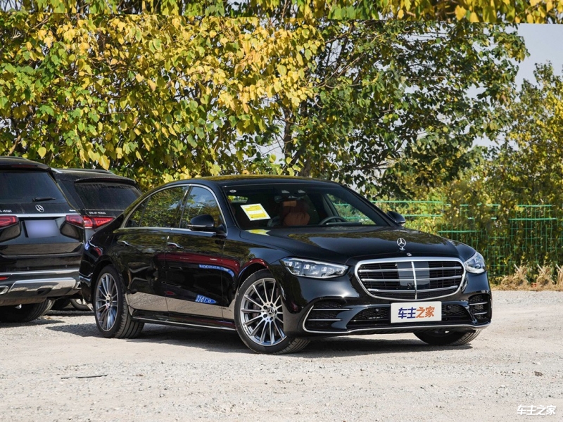 奔馳S級轎車科技重塑豪華，最高降價(jià)30萬，引領(lǐng)未來駕駛新風(fēng)尚！