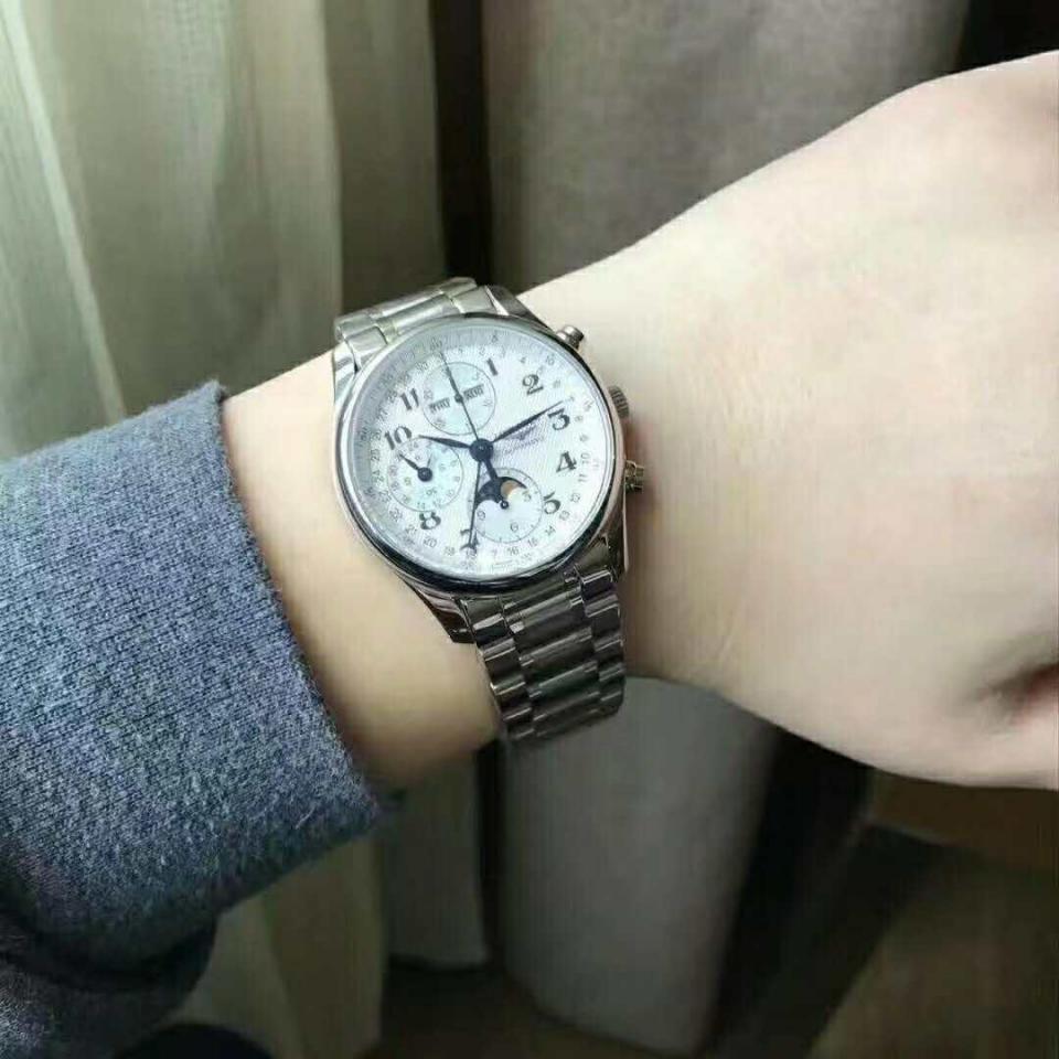 浪琴月相手表價格，與自然美景的時尚之旅對話