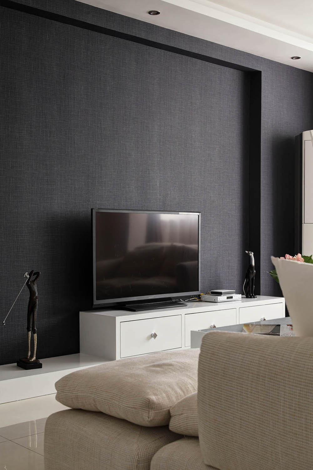 科技與美學(xué)交融，壁紙電視的新時代風(fēng)采