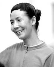 演員楊青，演藝之路的閃耀之星