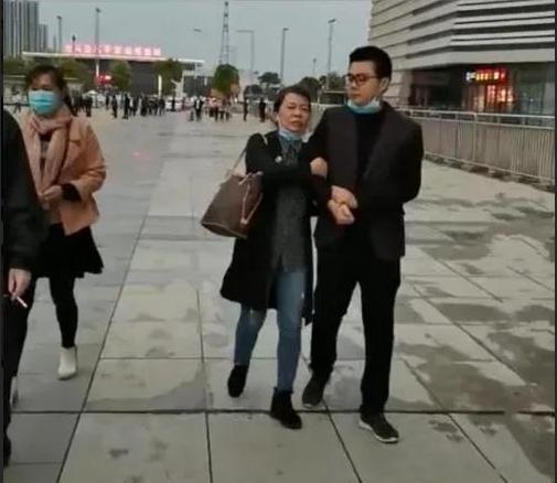 最新網(wǎng)絡通話技術，帶你探索自然美景的虛擬旅行之道