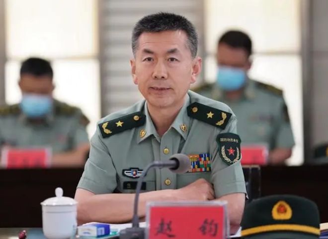 錢利華少將最新職務(wù),錢利華少將最新職務(wù)揭秘，小巷中的獨特風(fēng)味探索之旅