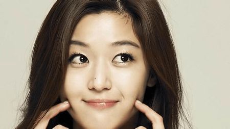 明星鼻梁上的痣，探究鼻梁有痣的明星們