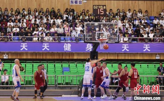 籃球賽場上的友情與陪伴，比賽場數(shù)與難忘時刻回顧