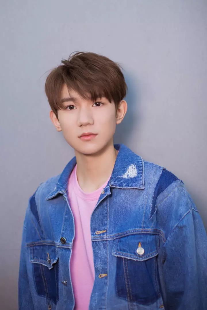 王源最新綜藝節(jié)目，自然美景探索之旅，尋找內(nèi)心的寧?kù)o之旅