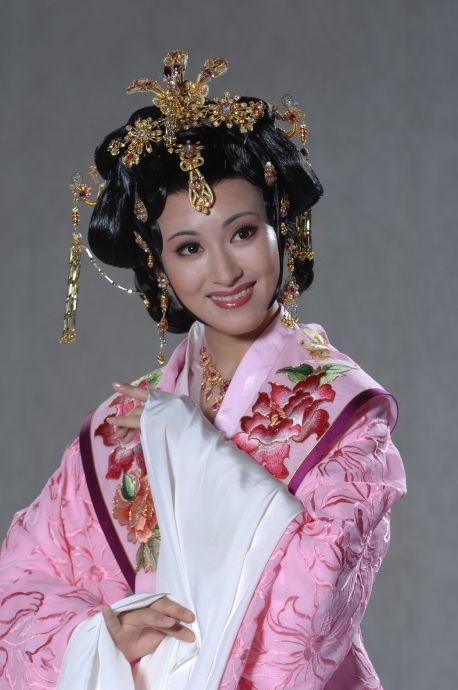 陳麗雅演員，演藝之路的閃耀之星