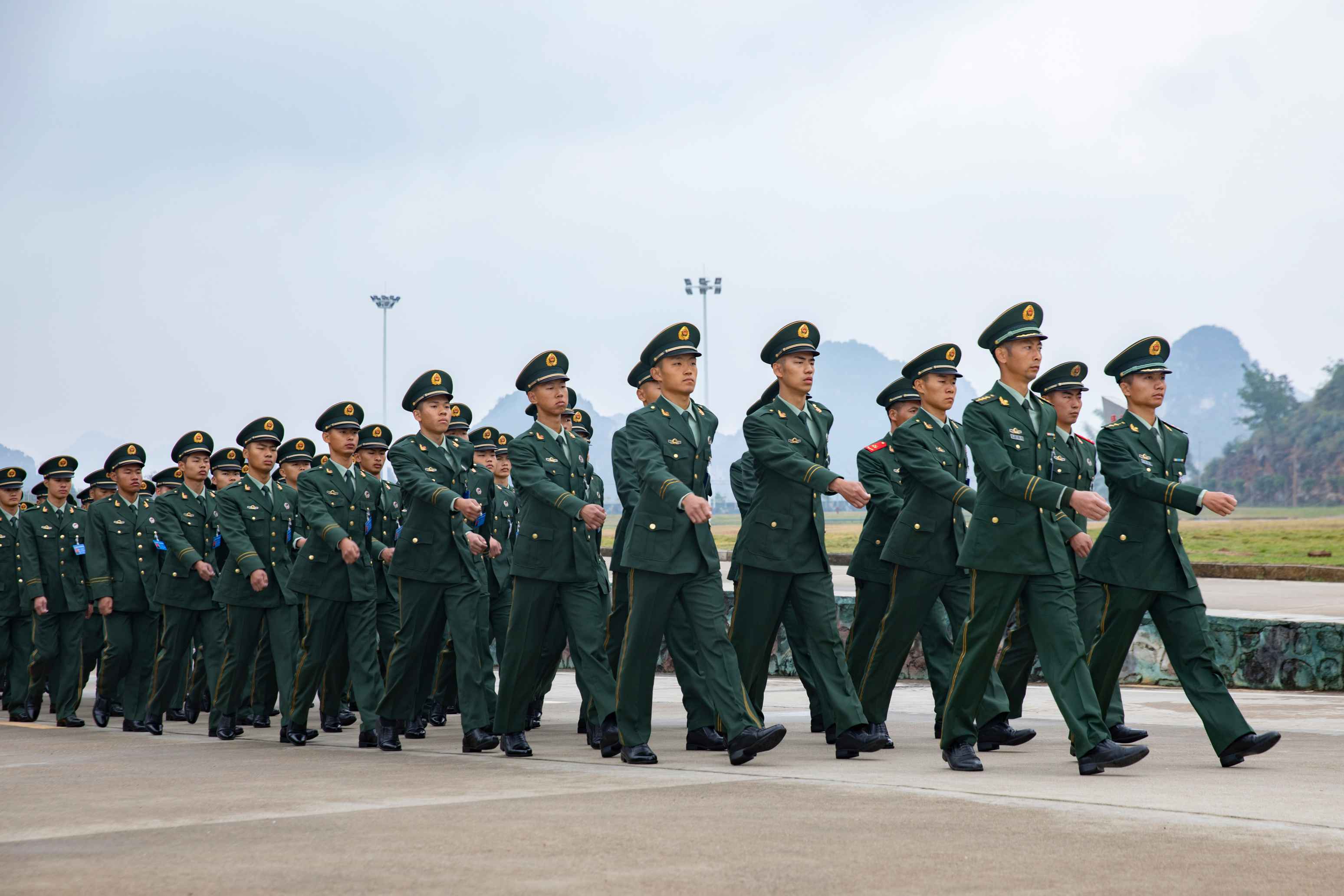 廣西武警與自然美景的奇妙之旅探索報道