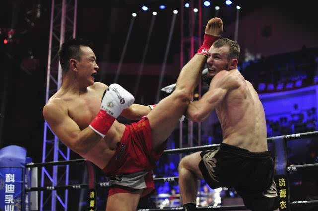 鐵英華熱血競(jìng)技賽場(chǎng)，激烈比拼的輝煌時(shí)刻