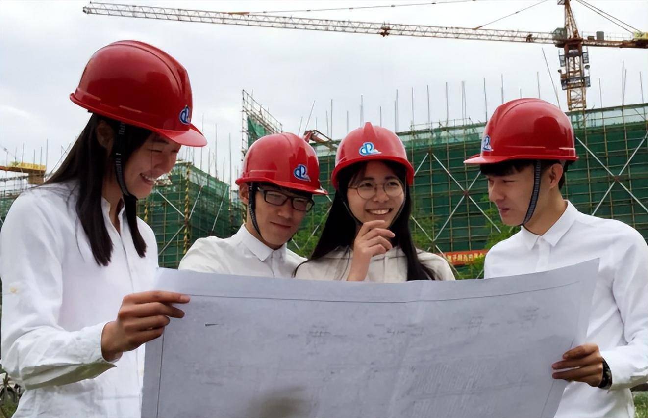 2025精準(zhǔn)資料大全免費(fèi),完善實(shí)施計(jì)劃_時(shí)空版88.131