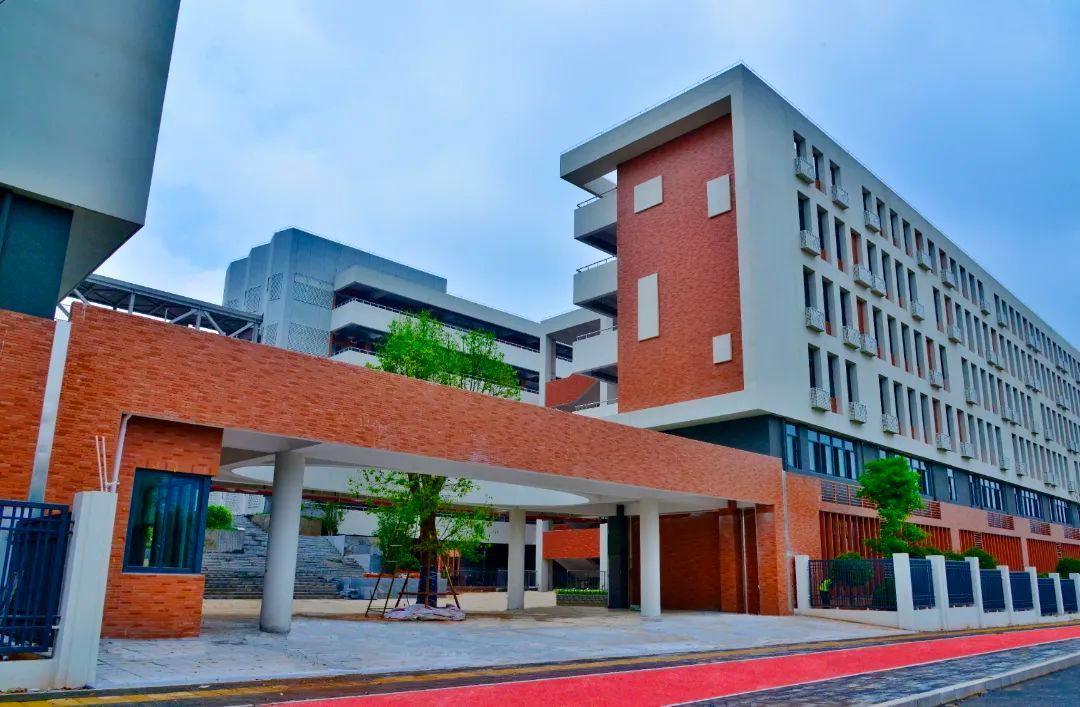 新澳2025最新資料大全,科技成果解析_特色版47.767