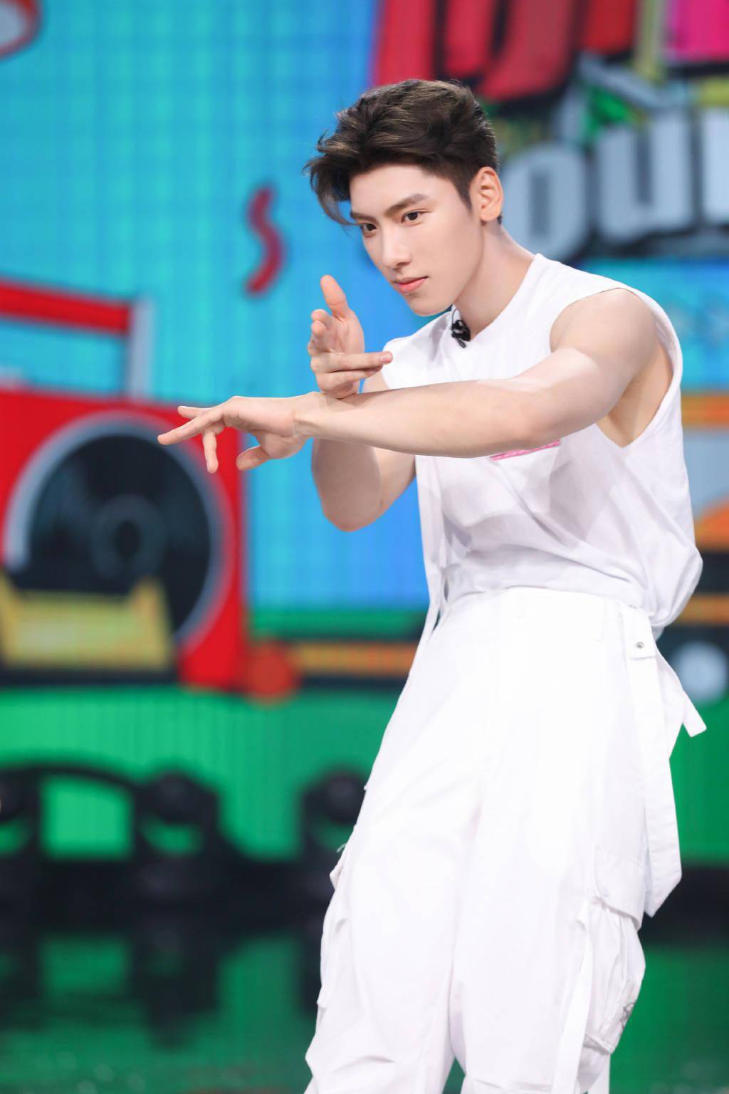 王哥最新動(dòng)態(tài)，潮流引領(lǐng)者的新風(fēng)尚