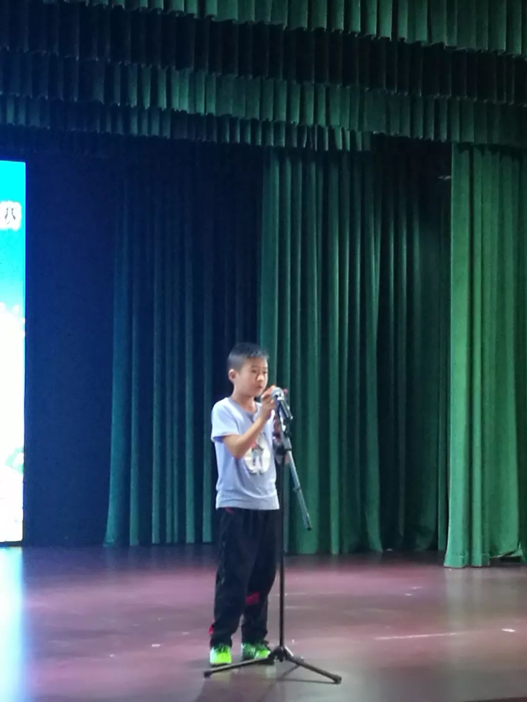 挑戰(zhàn)自我，展現(xiàn)語言魅力，口語比賽演講稿精選