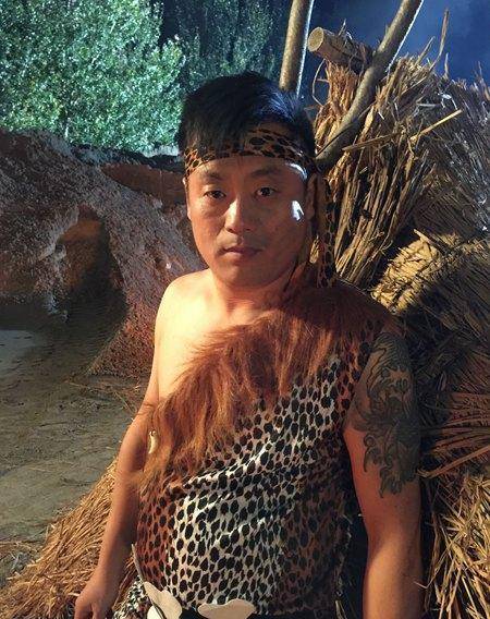 宋曉峰最新電視劇探秘，巷弄深處的特色小店之旅