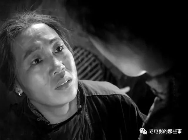 曲云，演藝之路的璀璨之星?