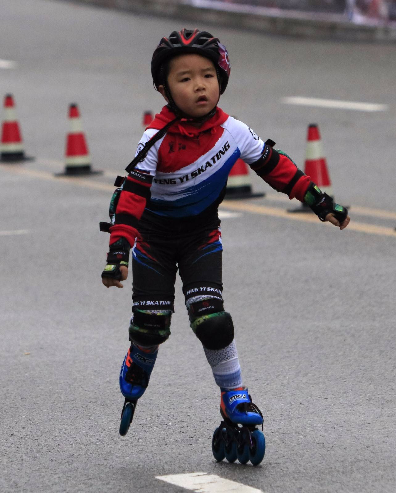 宜昌輪滑盛宴，輪上之夢(mèng)，點(diǎn)亮城市之光