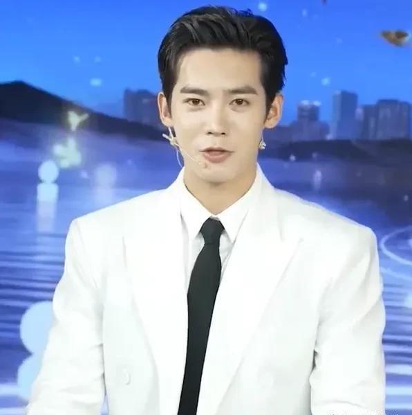 演員于適的成長之路，學(xué)習(xí)表演藝術(shù)及成為優(yōu)秀演員的指南