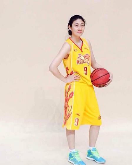 籃球比賽人數(shù)揭秘，踏上尋找內(nèi)心平靜的旅程之旅