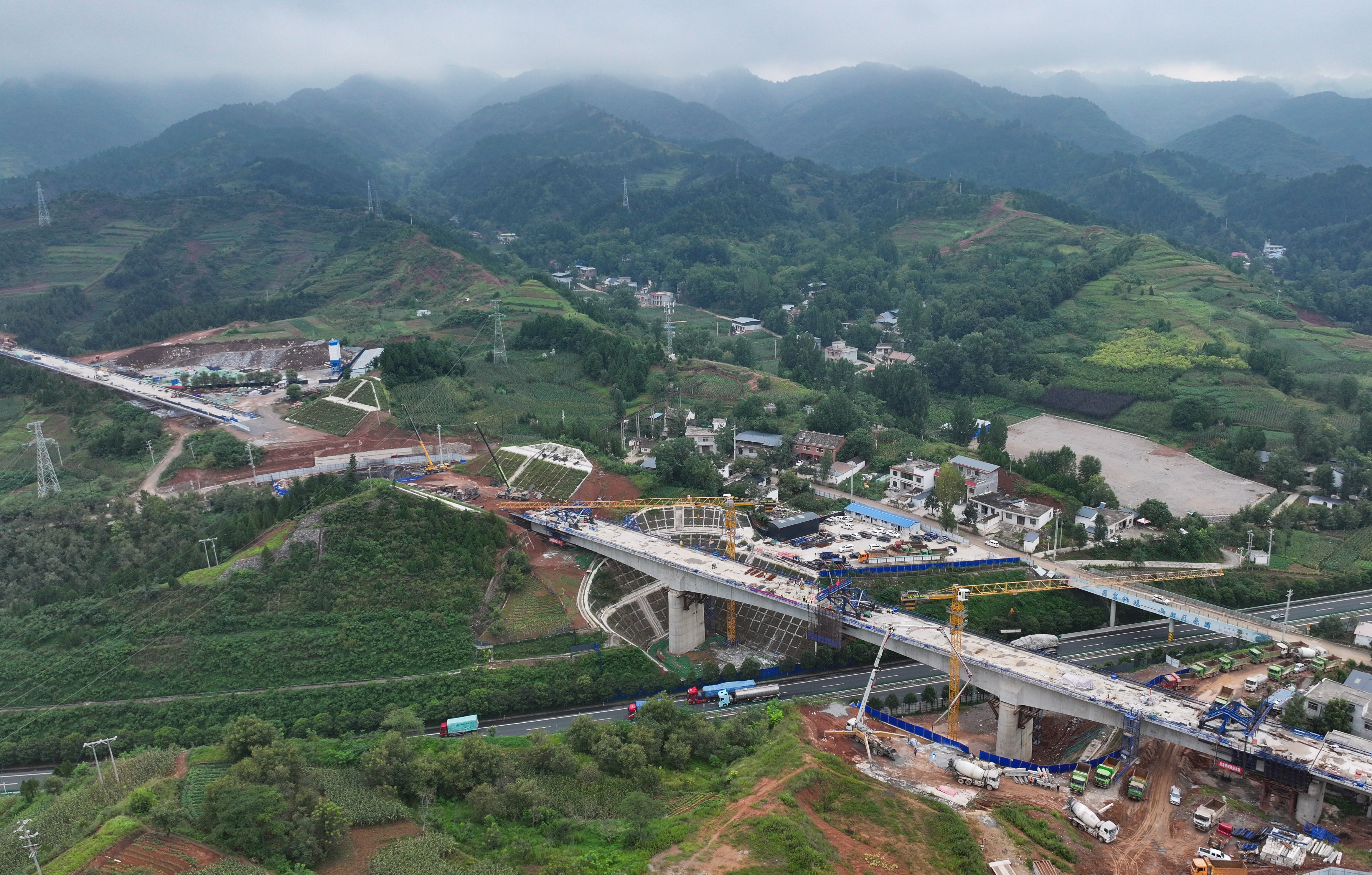 山陽(yáng)高鐵建設(shè)最新進(jìn)展報(bào)告