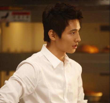 尹昉，時代之光下的舞者與演員最新照片曝光