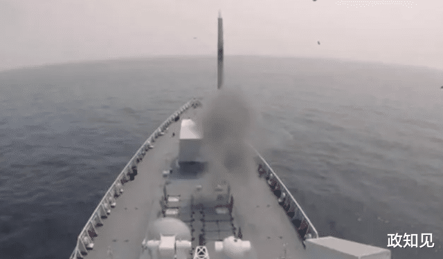 最新O55導(dǎo)彈驅(qū)逐艦動態(tài)，時代海上衛(wèi)士的強(qiáng)勢行動亮相海面