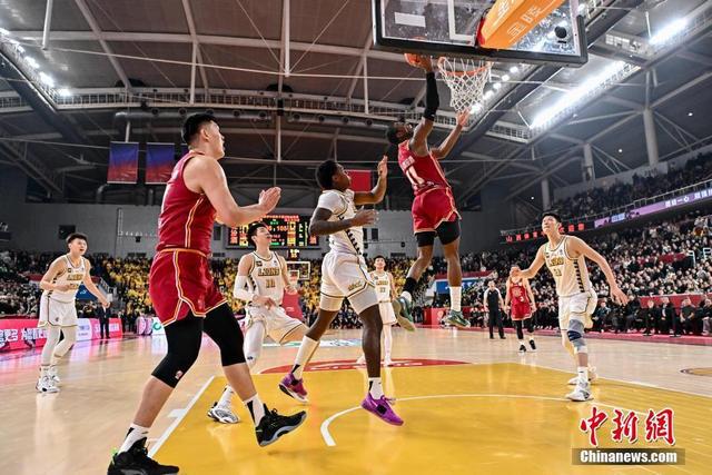 CBA籃球比賽與小巷籃球特色小店的探訪之旅