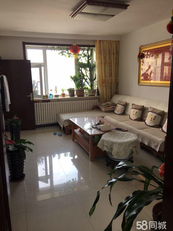 范家屯急售二手房，家的溫暖故事與房源速遞