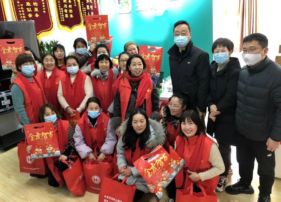 最新就業(yè)動態(tài)概覽，行業(yè)趨勢、求職策略與成功案例解析