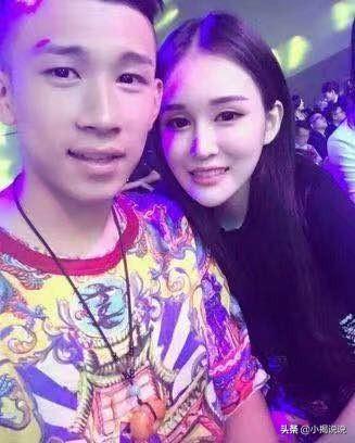 天佑最新照片，時代之星的光芒閃耀風采