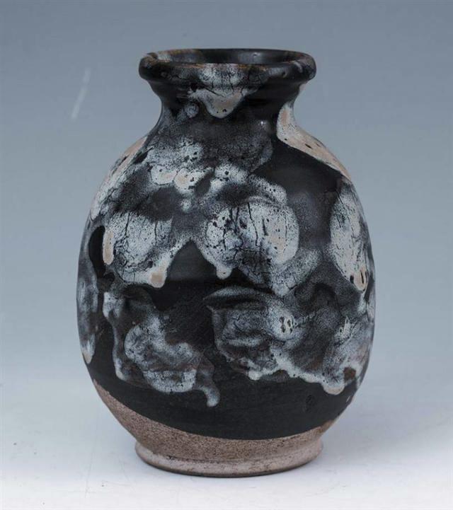 小巷深處的陶瓷花藝術(shù)秘境，最新陶瓷花綻放風采