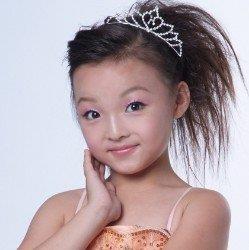 孔瑩最新視頻，閃耀星光的魅力展現(xiàn)