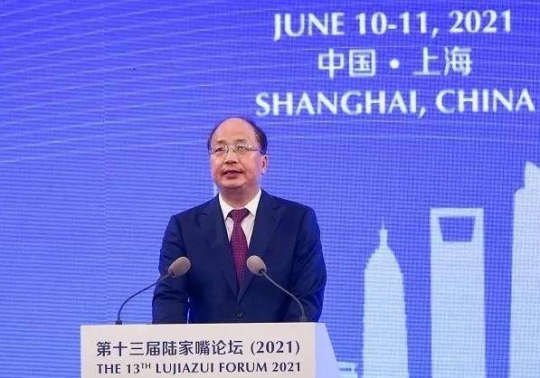 易鋼深情演講揭秘，友情與陪伴的溫馨日常趣事