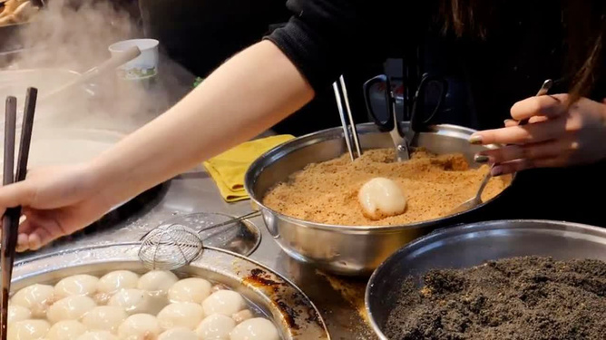 科技美食盛宴，最新小吃重塑味蕾盛宴，引領(lǐng)美食新潮流