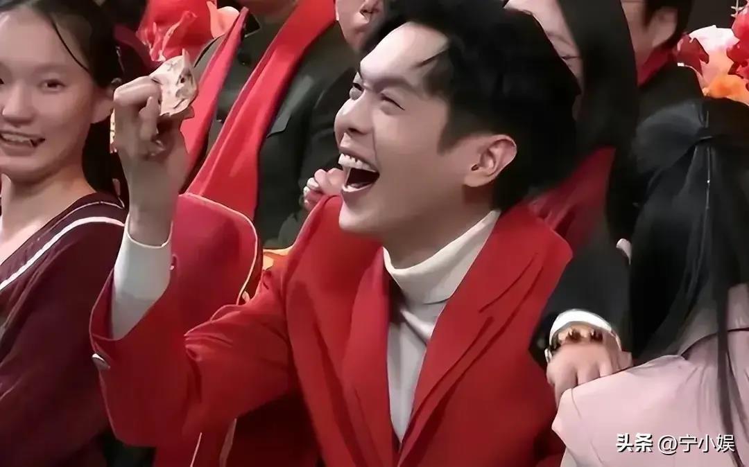 時(shí)代的笑聲與藝術(shù)的印記，最新小品大全 2024版