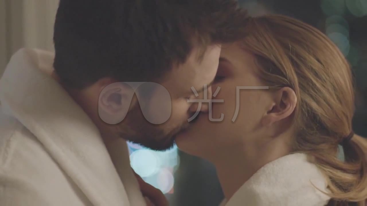 最新接吻視頻大全，探索愛的表達藝術(shù)的魅力