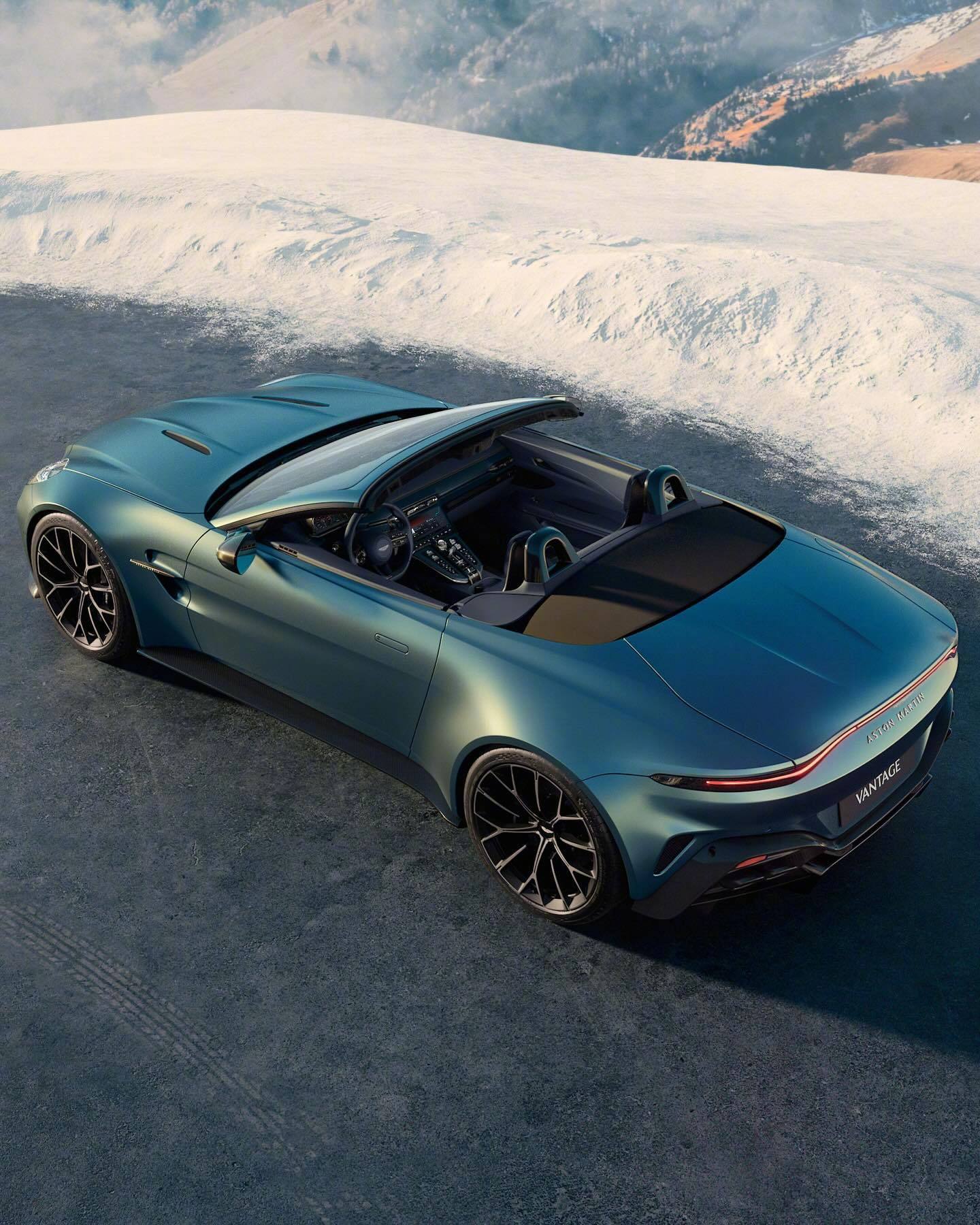 最新敞篷車驚艷亮相，開啟浪漫之旅之門！