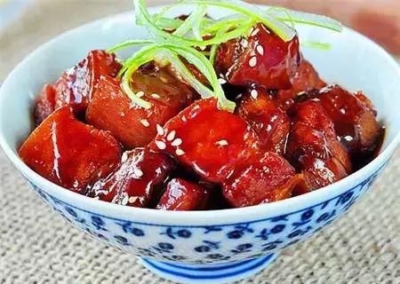 探秘小巷深處的獨特美味，最新特色菜譜大揭秘！