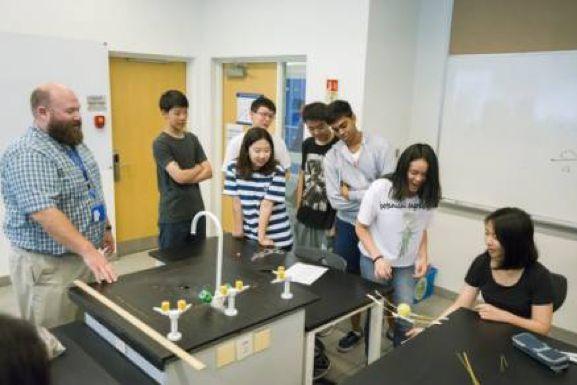 指尖微校最新，小巷中的隱藏教育寶藏