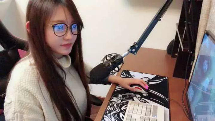 最新黃直播探索，直播新風(fēng)尚的解讀與探索