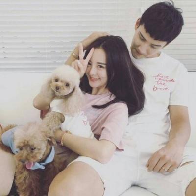 小巷深處的獨(dú)特風(fēng)味，最新女同2揭秘