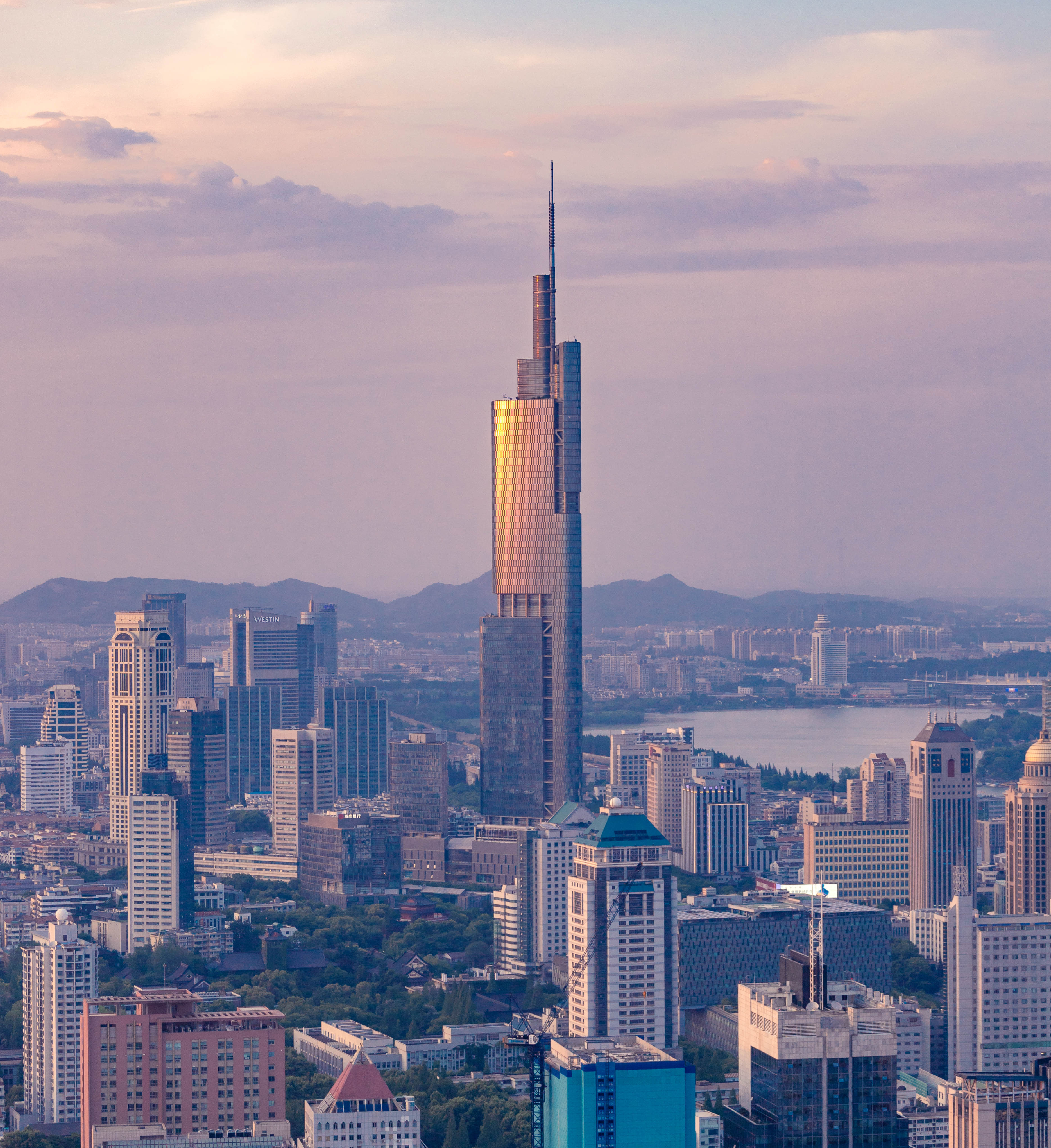 南京最新高樓，城市發(fā)展與地標(biāo)建筑的多維視角探索