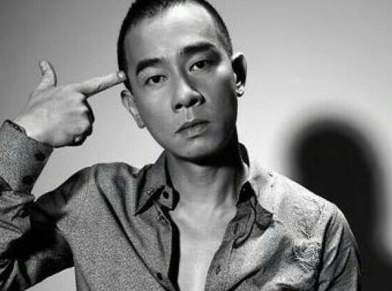 陳小春熱血綜藝再現(xiàn)，最新節(jié)目不容錯(cuò)過！