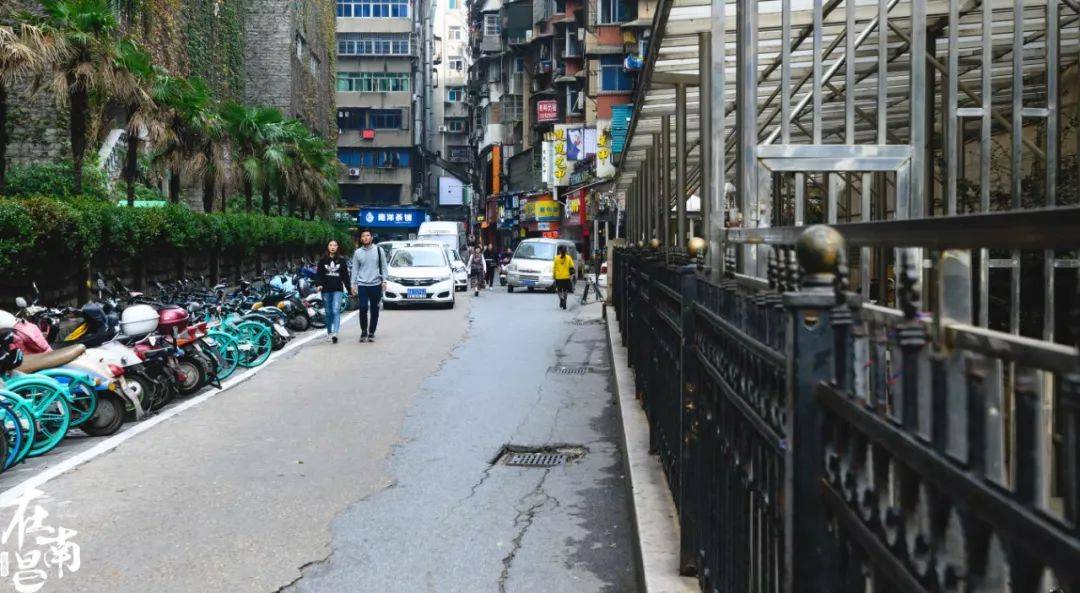 大瀝步行街最新站街女,大瀝步行街最新站街女神風(fēng)采?