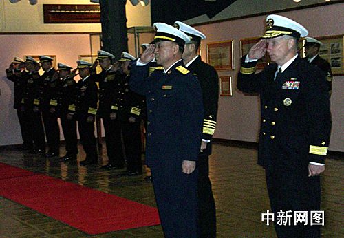海軍司令員吳勝立最新科技產(chǎn)品介紹亮相