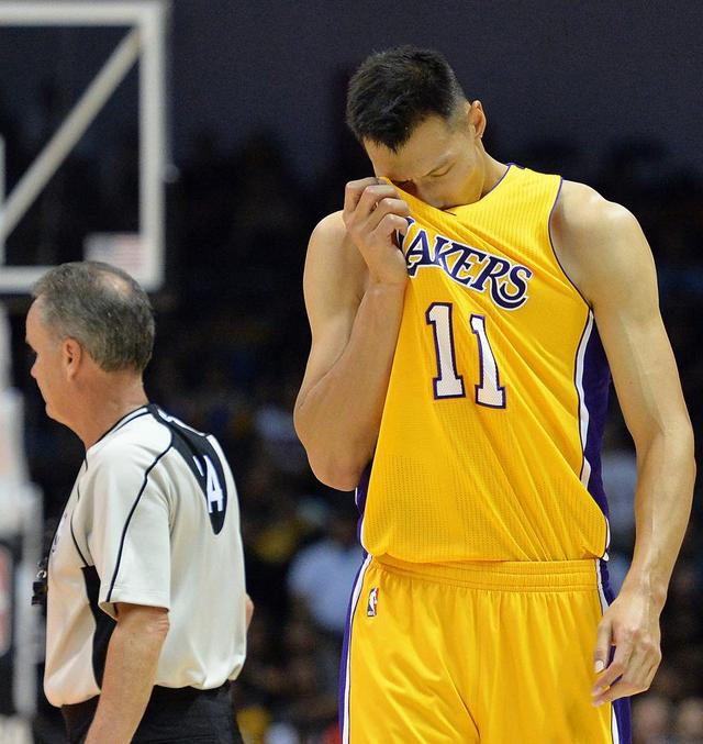 易建聯(lián)籃網(wǎng)最新動態(tài)與小巷中的隱藏寶藏揭秘