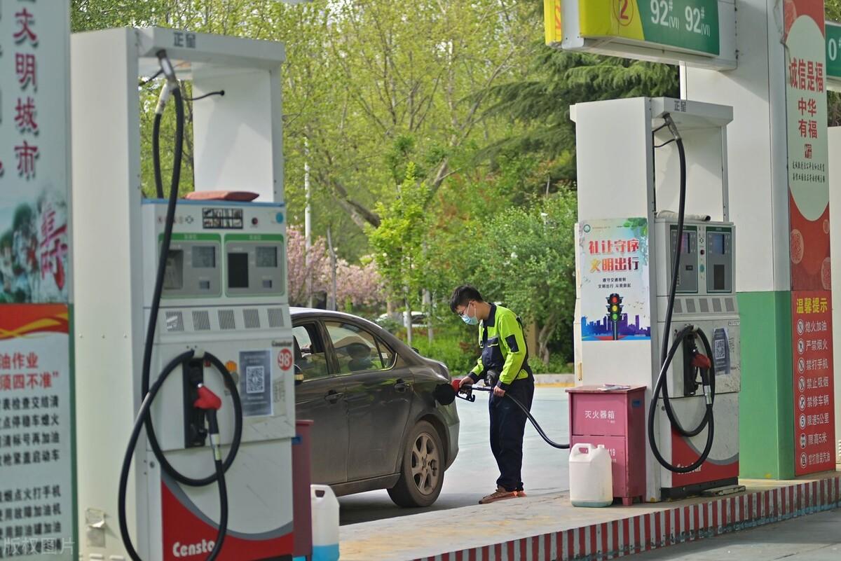 今日國際油價動態(tài)更新，油價波動下的溫馨旅程啟程