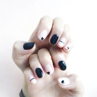 最新款黑色系美甲圖片，時尚獨特個性的完美融合展示